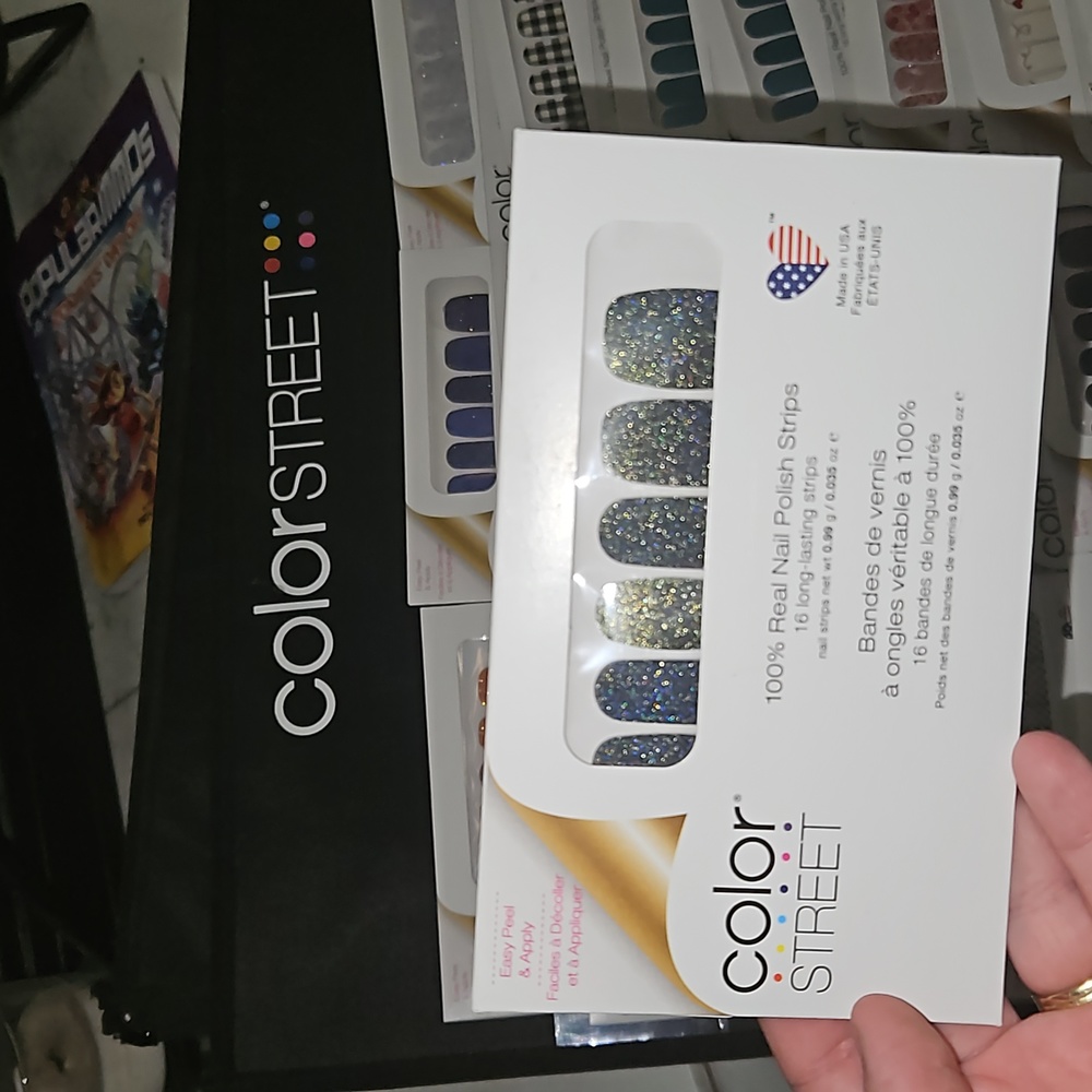 Colorstreet